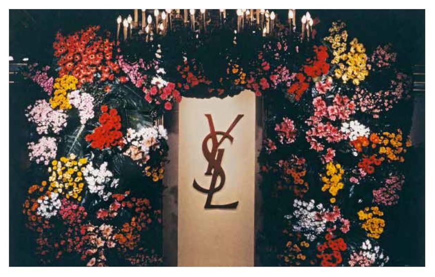 The Flowers of Yves Saint Laurent F012139 фото