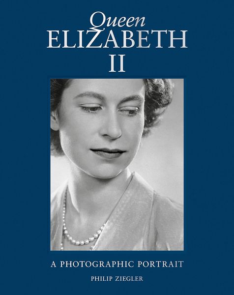 Queen Elizabeth II. A Photographic Portrait F010395 фото