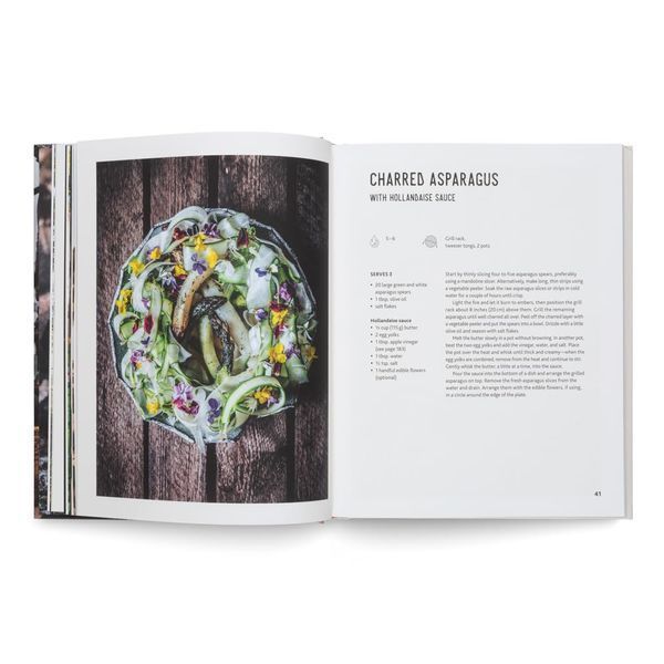 Cooking Greens on Fire: Vegetarian Recipes for the Dutch Oven and Grill F014738 фото