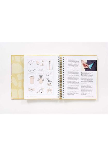 Gertie's Ultimate Dress Book: A Modern Guide to Sewing Fabulous Vintage Styles F013902 фото