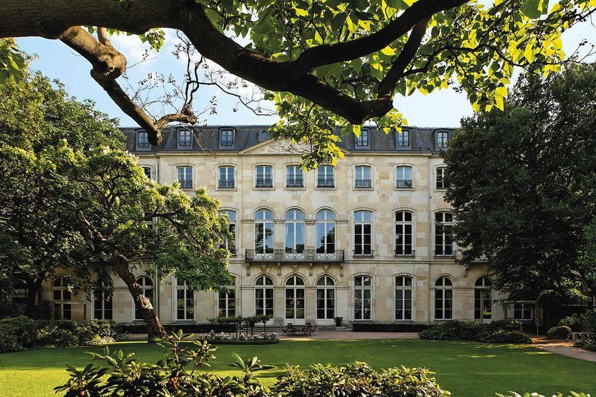 Empire Style: The H&ocirc;tel de Beauharnais in Paris F000984 фото