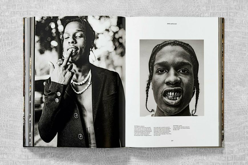 Ice Cold. A Hip-Hop Jewelry History F005763 фото