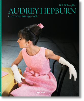 Bob Willoughby. Audrey Hepburn. Photographs 1953–1966 F000243 фото
