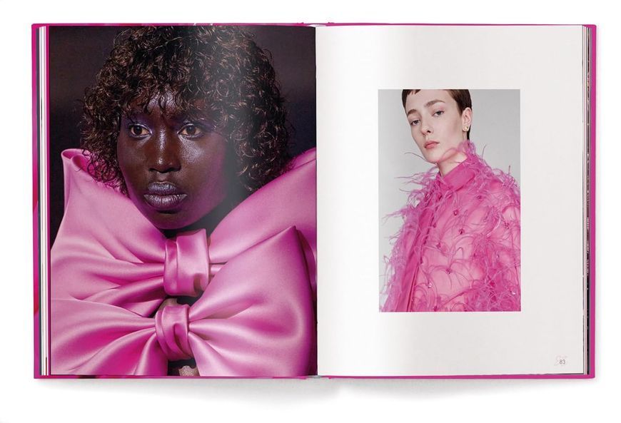 The Pink Book: Fashion, Styles & Stories F013031 фото