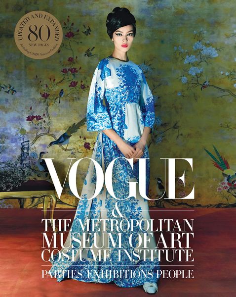 Vogue and the Metropolitan Museum of Art Costume Institute: Updated Edition F010269 фото